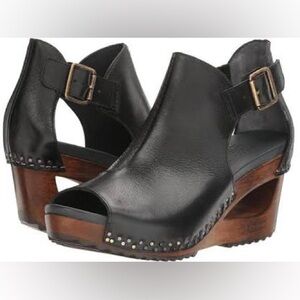 Dansko Sable Wedge Sandal